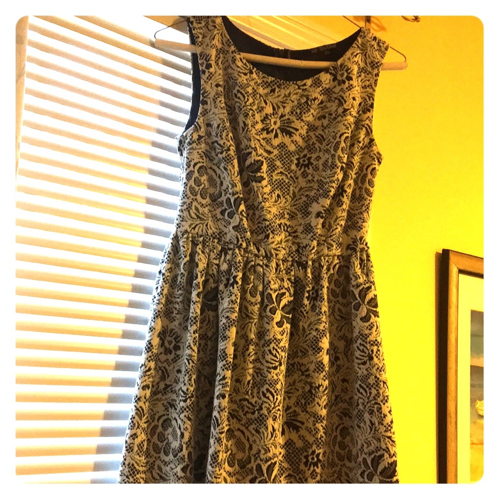White and black party dress